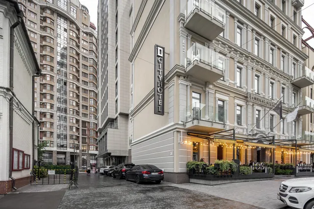 CITYHOTEL