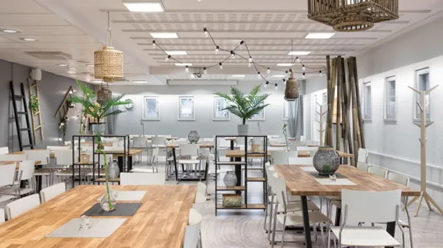 Restaurant Happy Friends