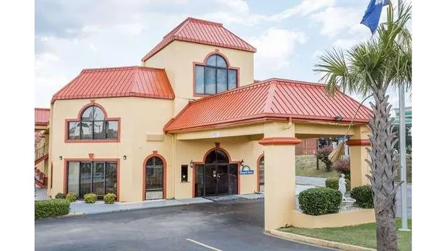 Days Inn by Wyndham Orangeburg