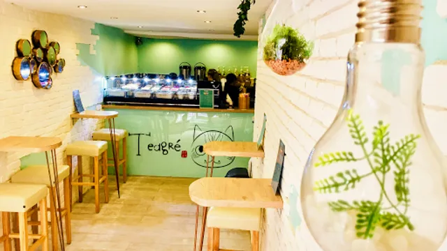 Teagré Fresh Tea Bar (Bubble tea · Snacks)