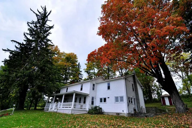 The Farmhouse At Fulkerson Winery