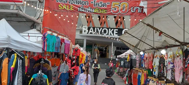 Baiyoke Gallery Night Market