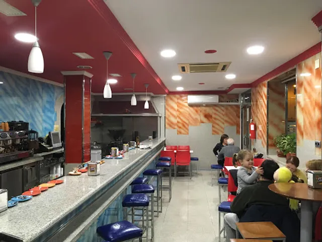 Cafetería Churrería Adriana