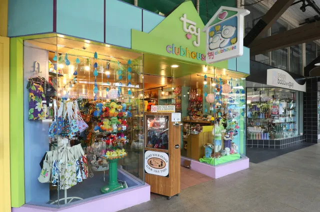 Taj Clubhouse at Ward Centre