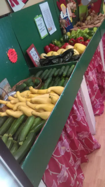 Carrie's Island Produce