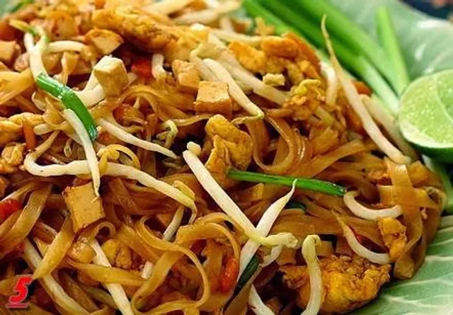 Pad Thai StrEAT Food