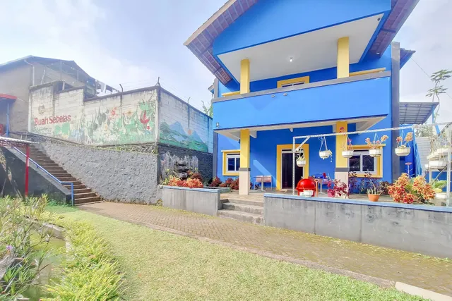 RedDoorz near Situ Cileunca Pangalengan