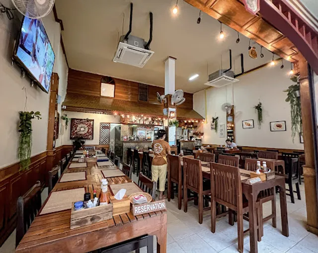 D.M.C Restaurant & Bar