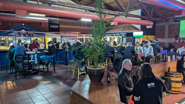 Barrel Brothers at Newtown