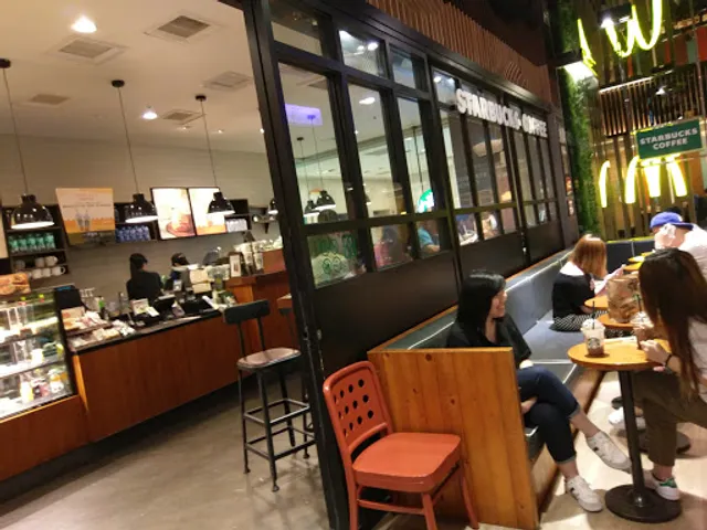 STARBUCKS Far Eastern Taoyuan Shop