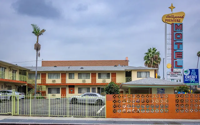 Hollywood Premiere Motel