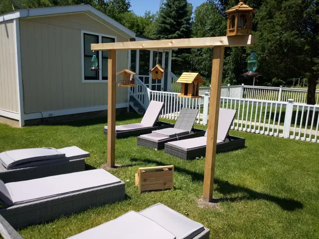 Birds of a Feather Lodge