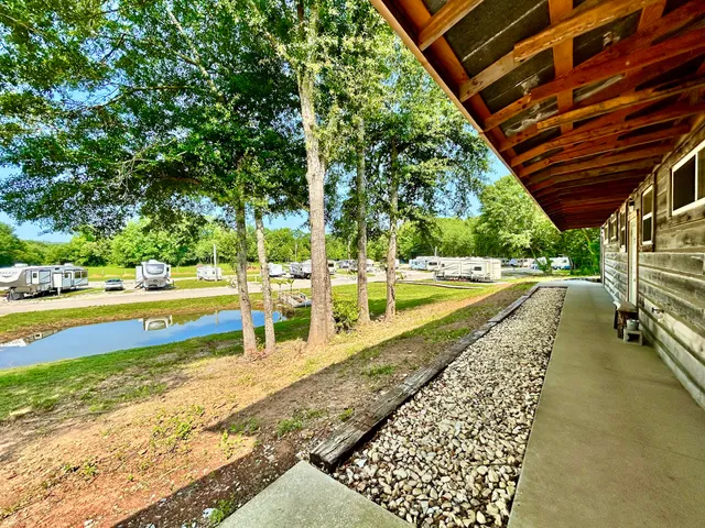 The Shoals Cottages & RV Park