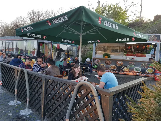 Aleppo Bus Holzkohlegrill - STREET FOOD - Osnabrück