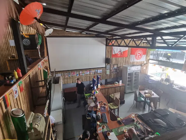 Come In Restaurant & Bistro