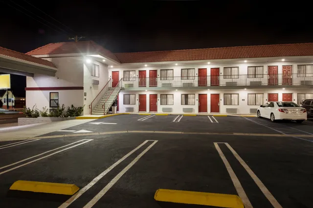 Red Roof Inn Carson – Wilmington, CA