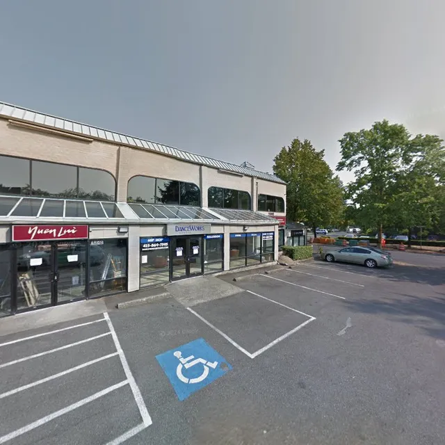 Bright Moon Art Studio