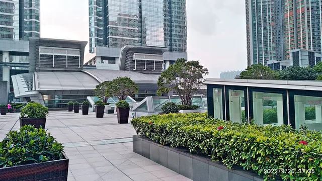 Kowloon Station Podium Garden