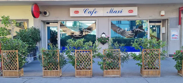 Cafe Maxi