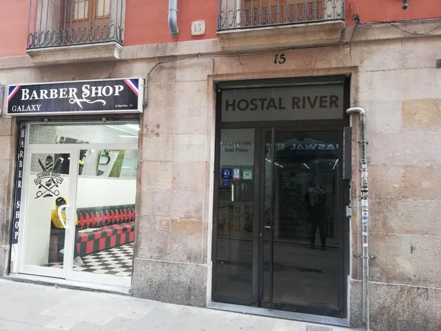 Hostal River