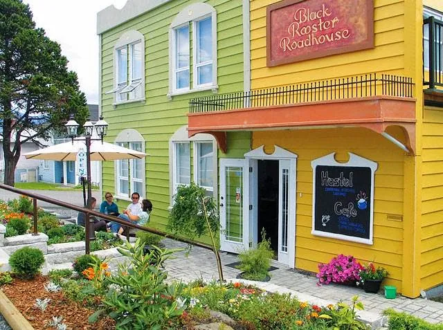 Black Rooster Inn & Apartments