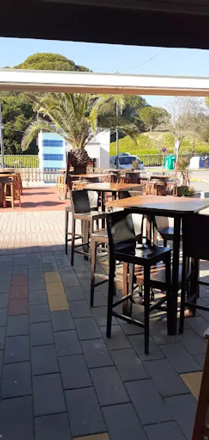 La abacería de Manu y Jose