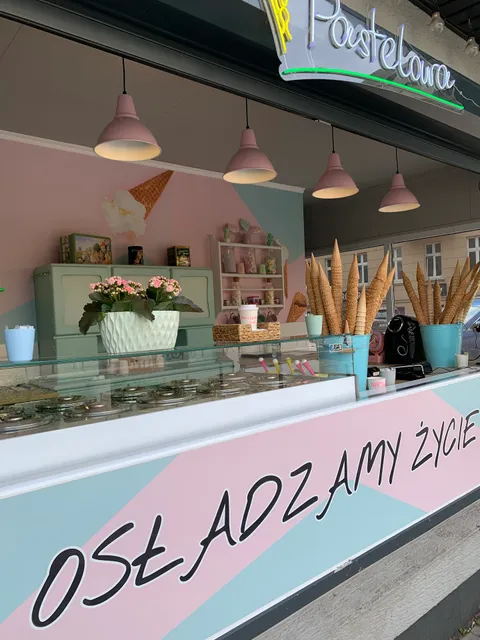 Lody Poznań | Lodziarnia Pastelowa | Lody ul. Henryka Dąbrowskiego 20