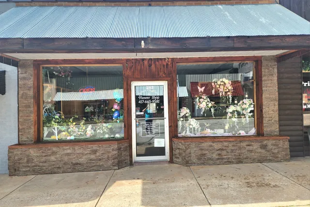 Julia's Creations & Floral