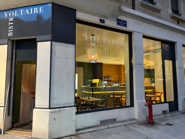 Bistro Voltaire