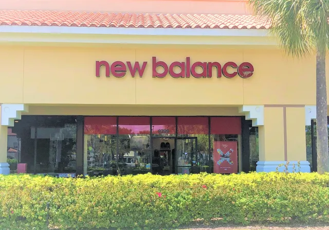 New Balance Naples