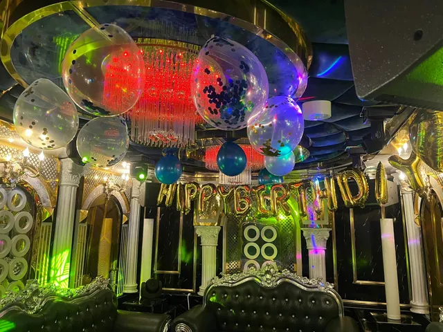 KY NIEM QUAN (ベトナム料理 カラオケ ビリヤード)