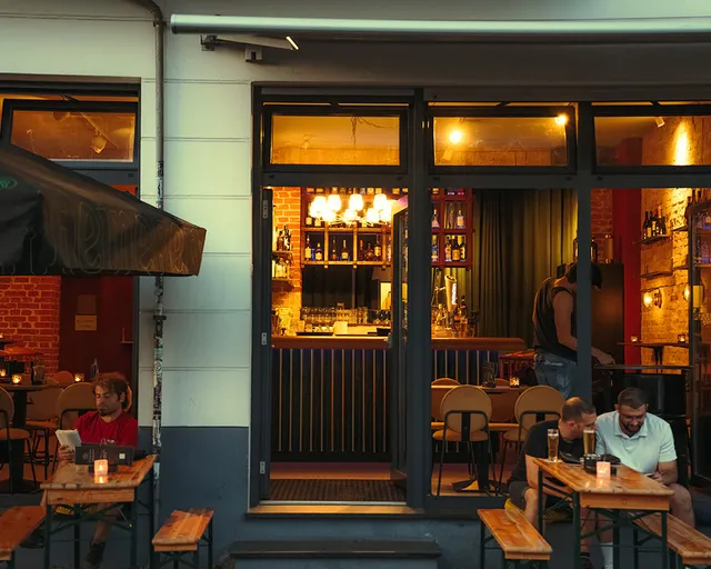 Dopamine Bench (Singaporean and Indian Fusion Restaurant & Cocktail Bar)