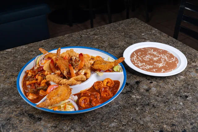 Mariscos La Phoenikera