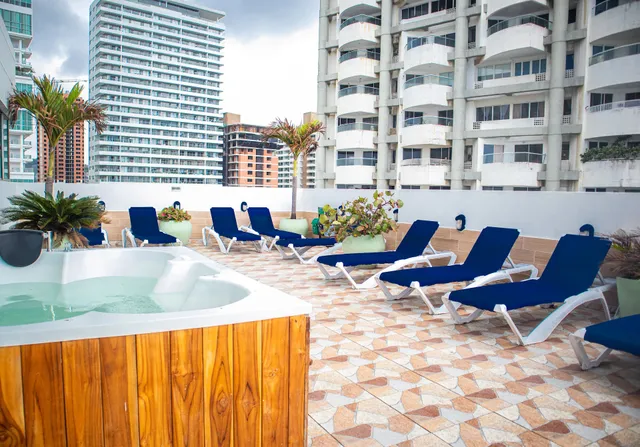 Hotel Aixo Suites By GEH Suites