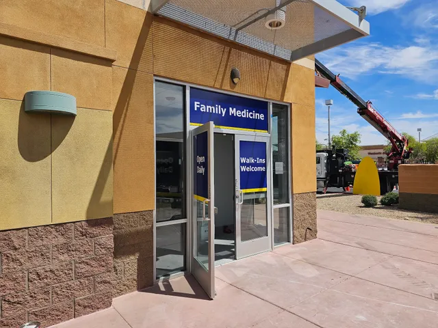 Camino Á Lago Marketplace