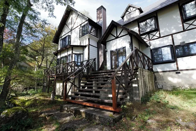 カナリアンホテル