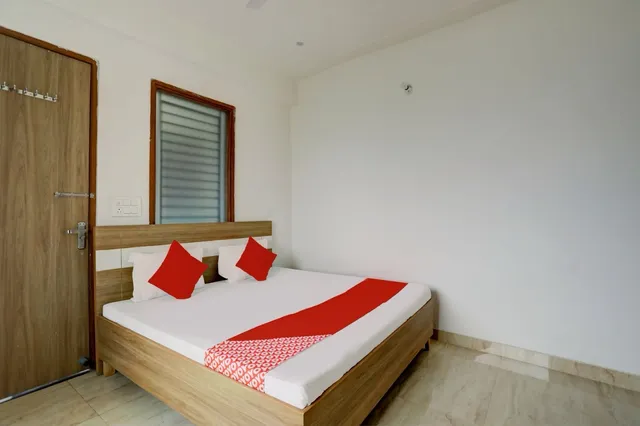 Collection O Char Dham Mandir Formerly Priyakant Ju Palace