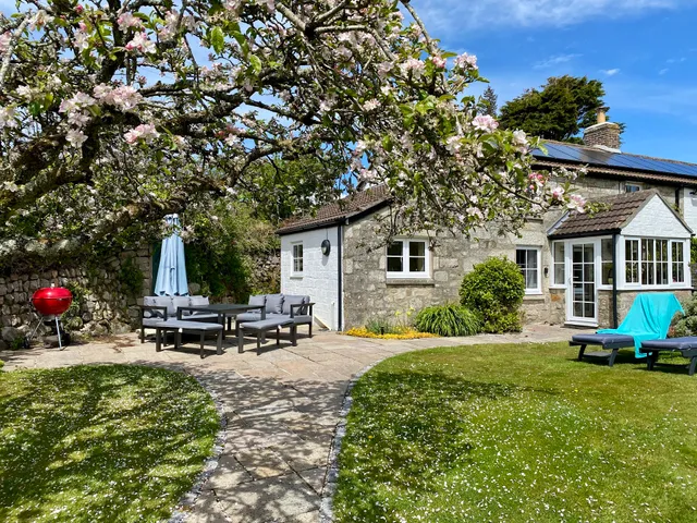 Tresowes Green Cottage