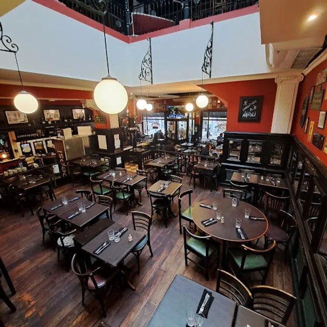 Almacén & Restaurant Suipacha