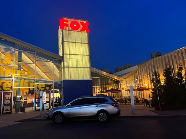 AMC DINE-IN Berkshire 8