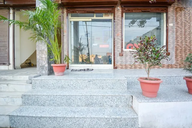 Flagship Hotel Sunshine