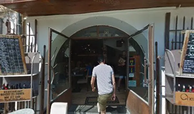 30 Pl. Forum des Cardeurs