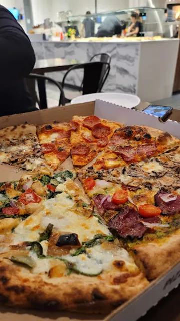 Pizza Garden LOUGHEED