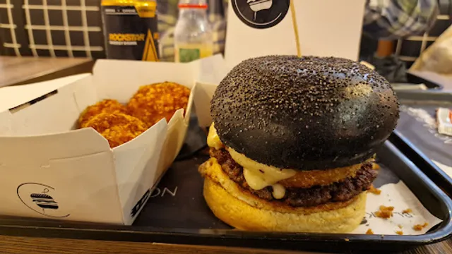 Black & White Burger Orleans