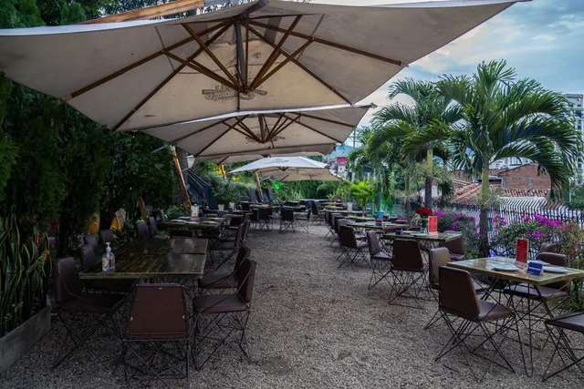 La Bohème Restaurante-Bar