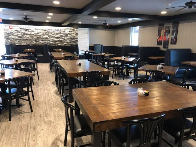 JJ Winns Restaurant & Lounge