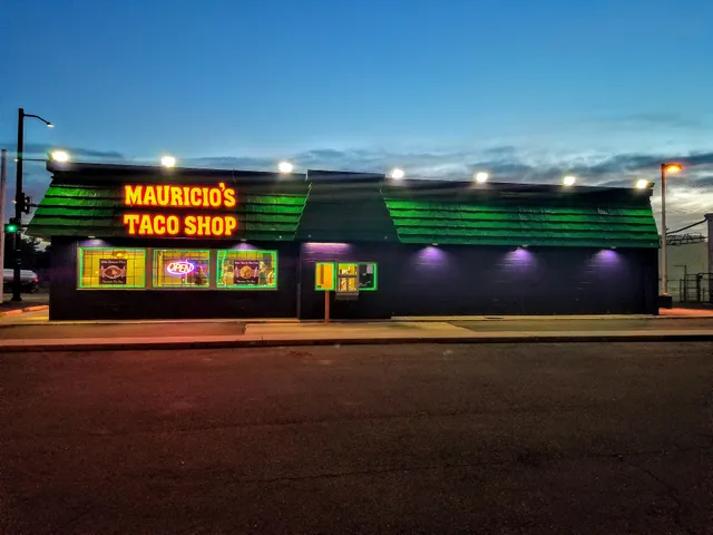 Mauricio's Taco Shop