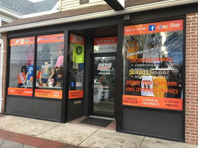 DEVO Designs, Lettering & Embroidery