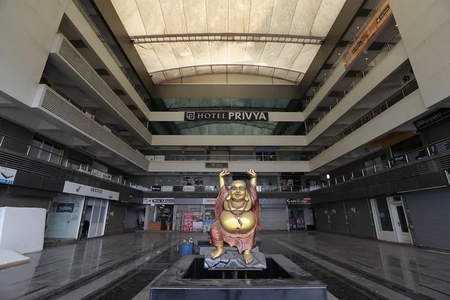 Hotel Privya Surat - Rooms & Banquet