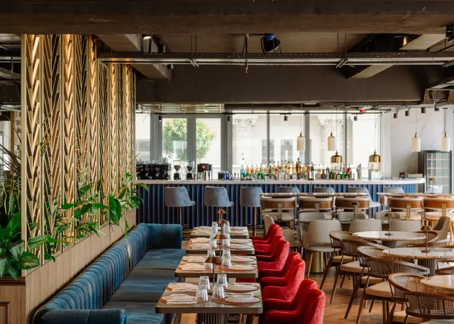 Nice n Easy Piraeus Tower